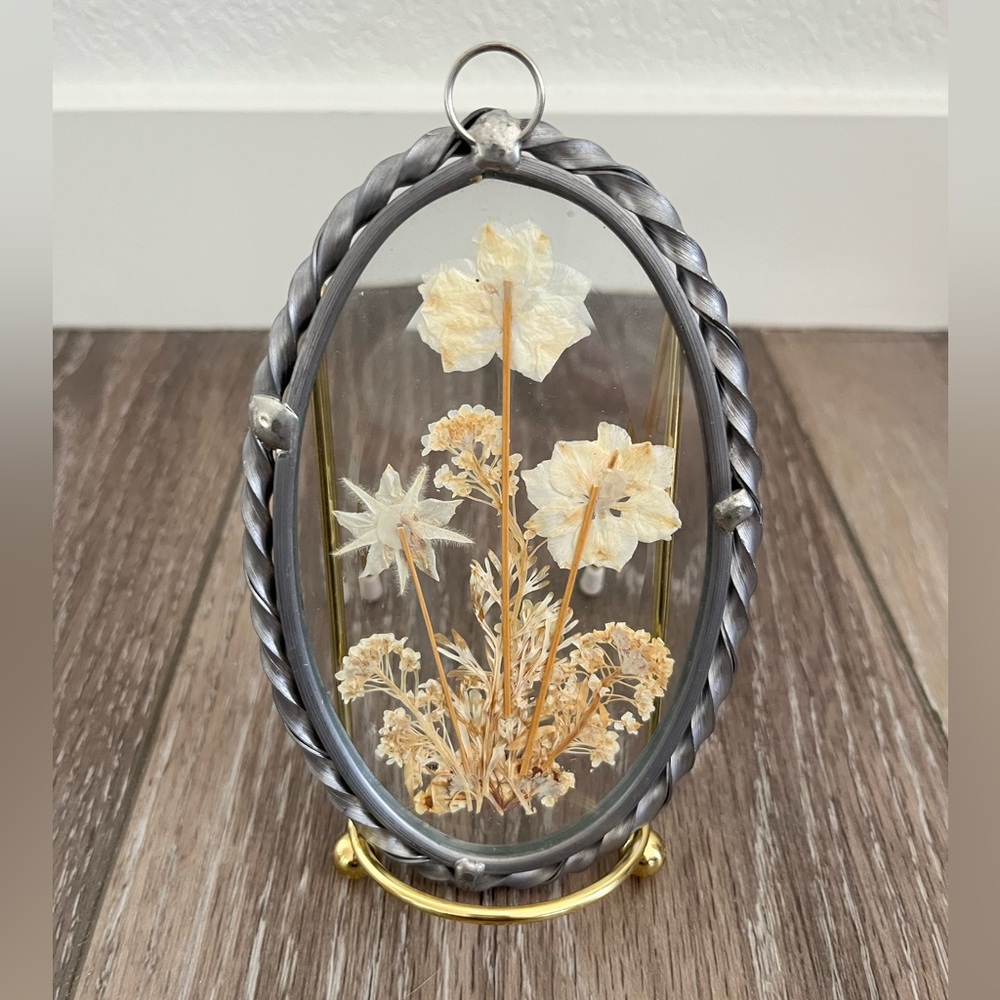 Lasting Impressions Real Pressed Flowers in Glass w/Oval Metal Framed Art 5.5"